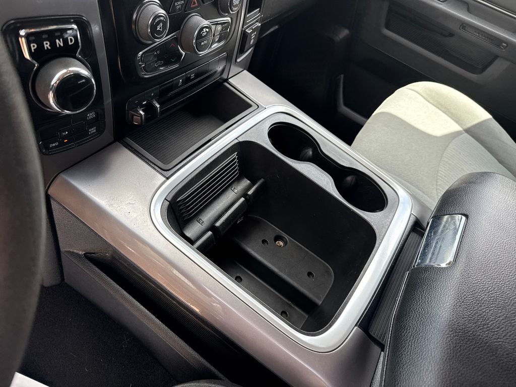 2023 RAM 1500 Classic SLT Crew Cab 4x4 5'7' Box