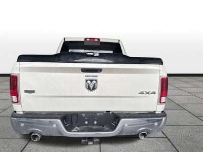 2017 RAM 1500 Laramie Crew Cab 4x4 5'7' Box