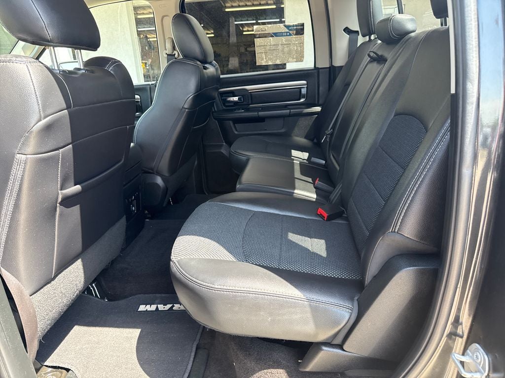 2017 RAM 1500 Night Crew Cab 4x4 6'4' Box
