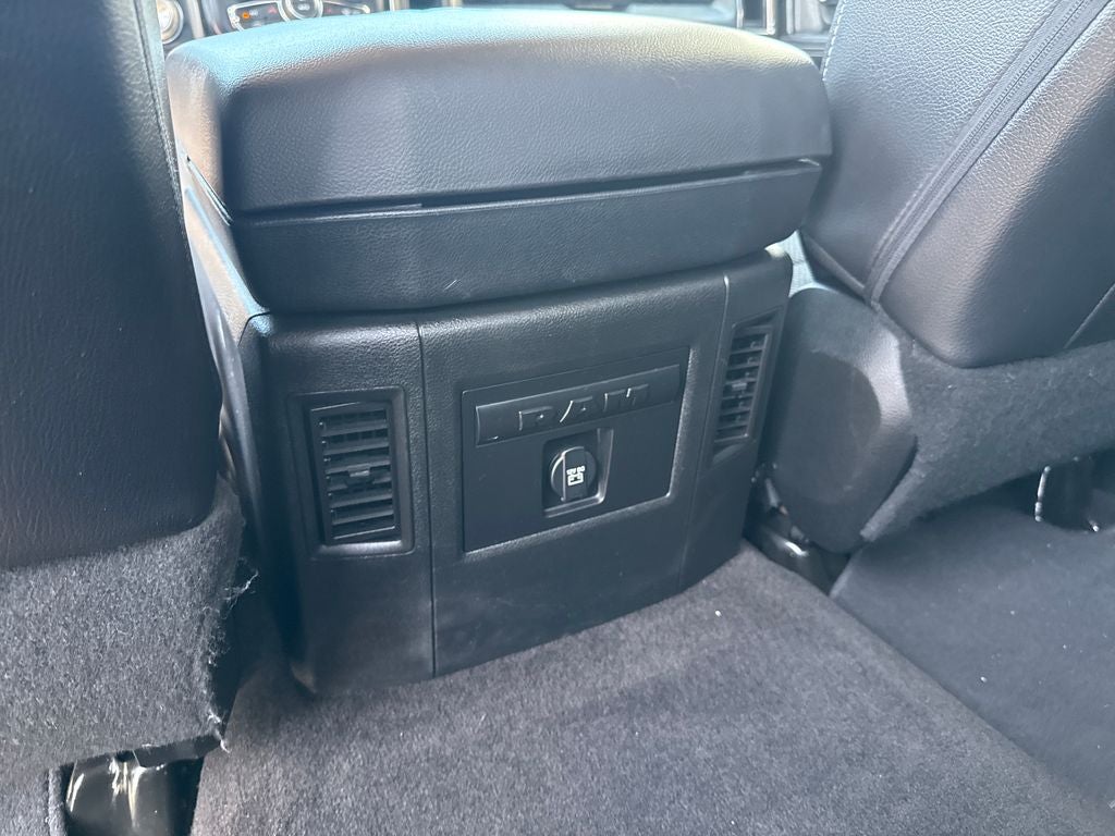 2017 RAM 1500 Night Crew Cab 4x4 6'4' Box