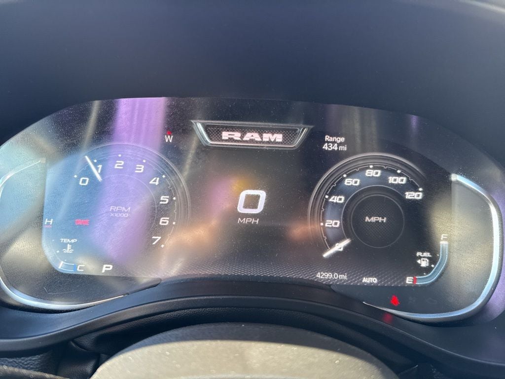 2025 RAM 1500 Big Horn Crew Cab 4x4 5'7' Box