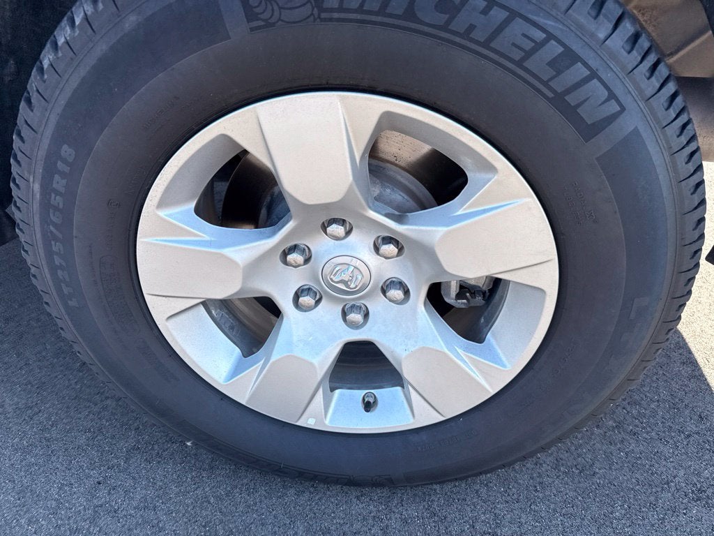 2023 RAM 1500 Big Horn Crew Cab 4x4 5'7' Box