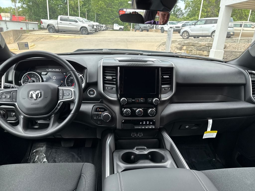 2026 RAM Ram 1500 RAM 1500 EXPRESS CREW CAB 4X4 5'7' BOX