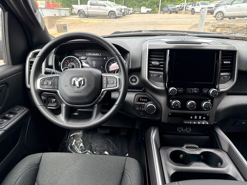 2026 RAM Ram 1500 RAM 1500 EXPRESS CREW CAB 4X4 5'7' BOX