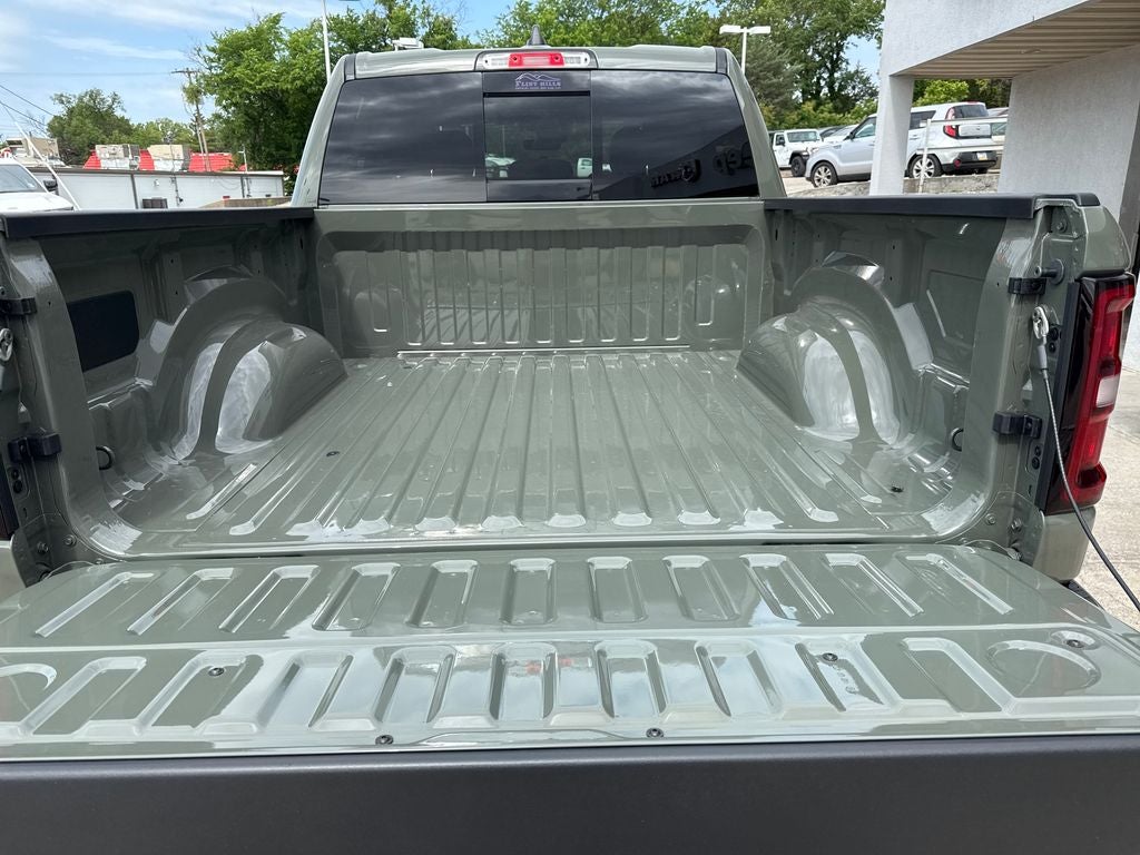 2026 RAM Ram 1500 RAM 1500 EXPRESS CREW CAB 4X4 5'7' BOX
