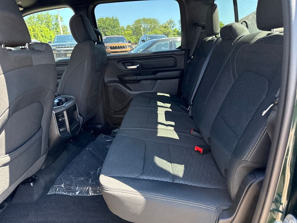 2026 RAM Ram 1500 RAM 1500 EXPRESS CREW CAB 4X4 5'7' BOX