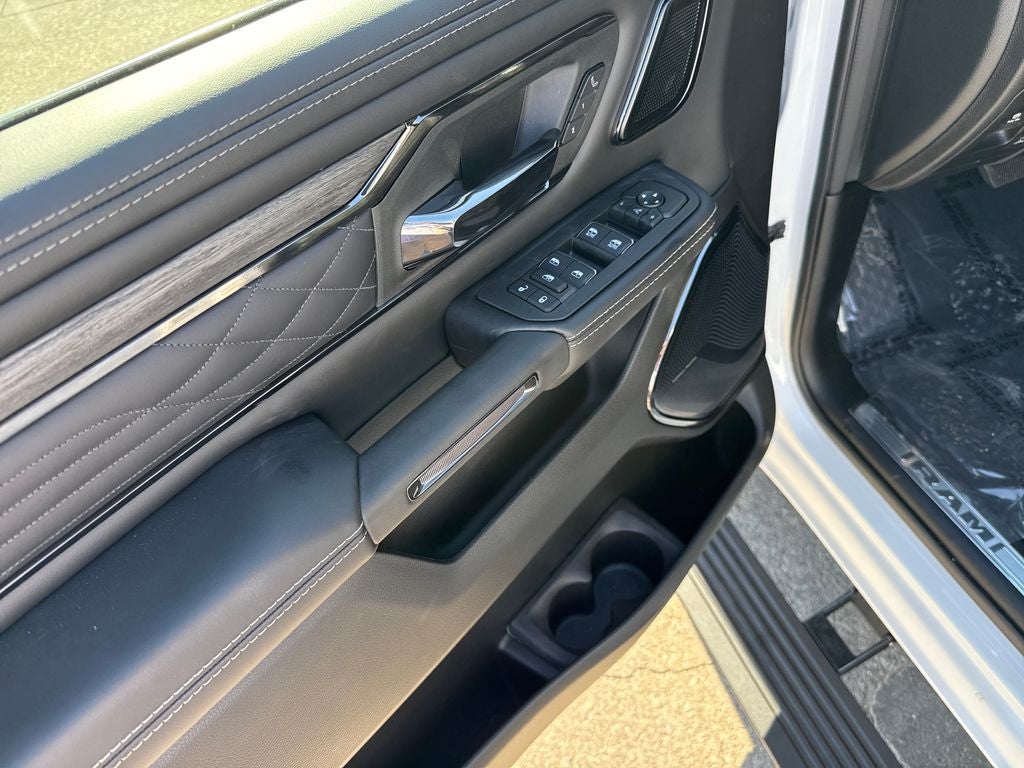 2026 RAM Ram 1500 RAM 1500 LIMITED CREW CAB 4X4 5'7' BOX