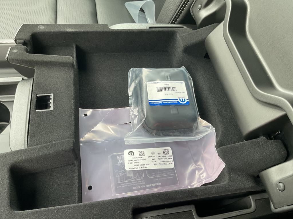 2025 RAM Ram 1500 RAM 1500 RHO CREW CAB 4X4 5'7' BOX