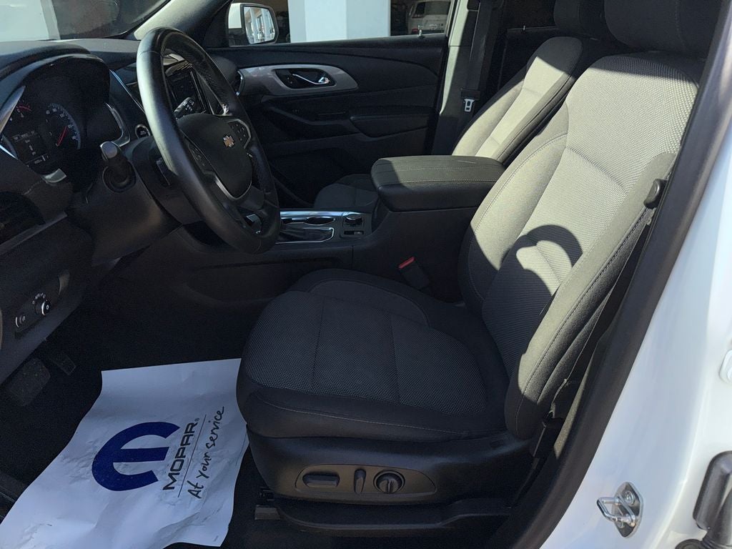 2023 Chevrolet Traverse FWD LT Cloth