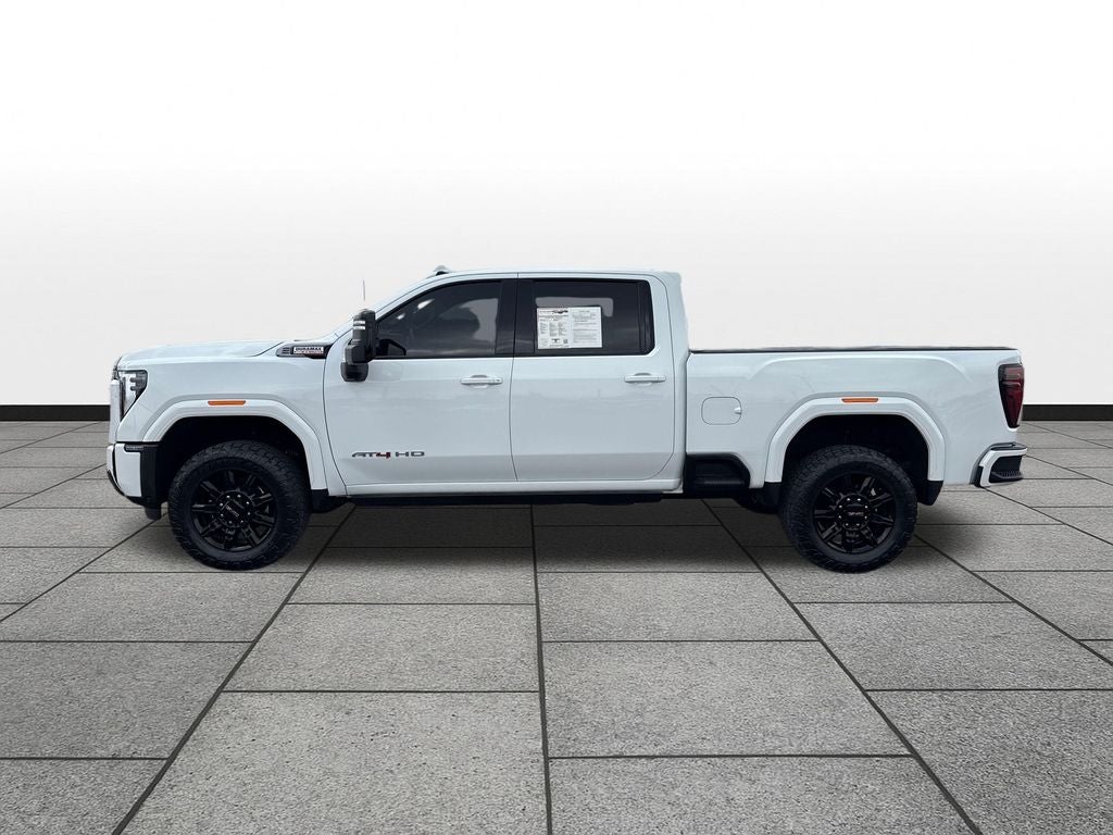 2025 GMC Sierra 2500HD 4WD Crew Cab Standard Bed AT4