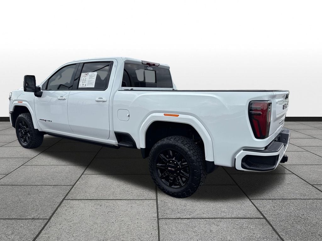 2025 GMC Sierra 2500HD 4WD Crew Cab Standard Bed AT4