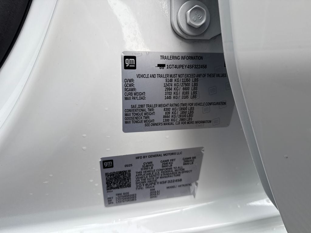 2025 GMC Sierra 2500HD 4WD Crew Cab Standard Bed AT4