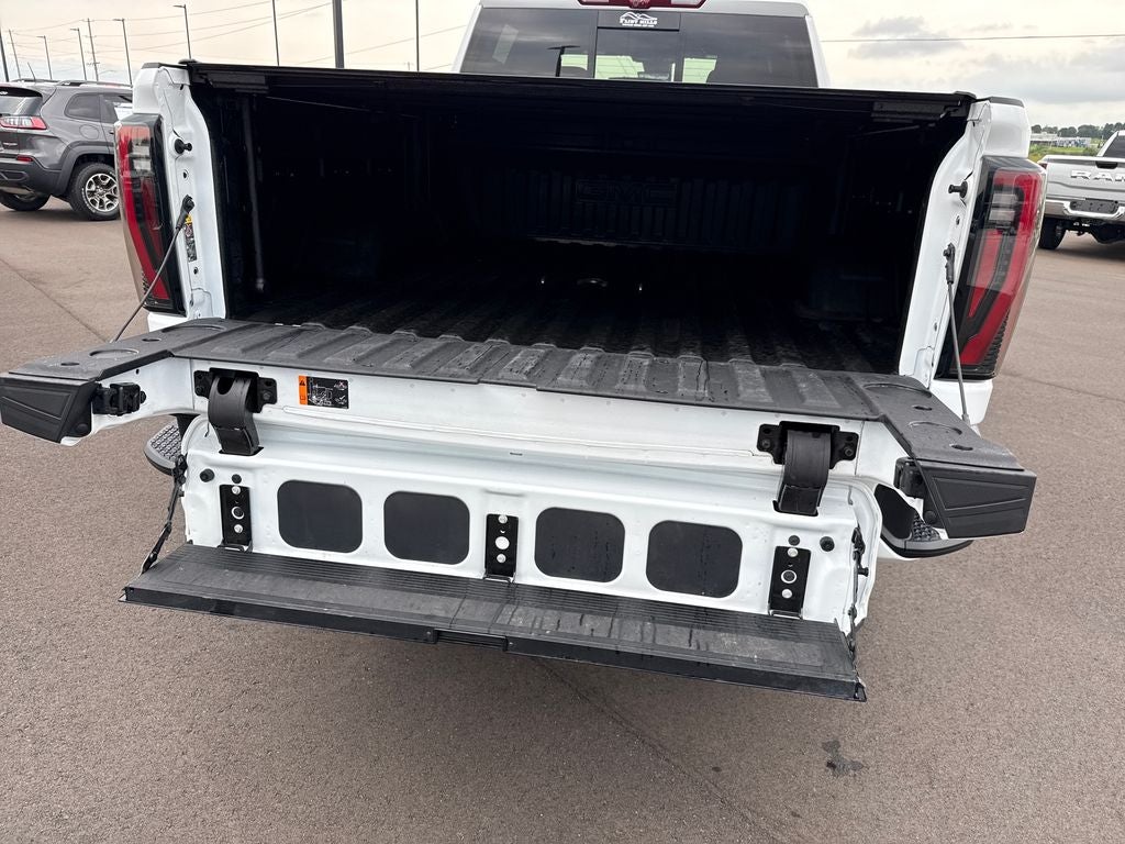 2025 GMC Sierra 2500HD 4WD Crew Cab Standard Bed AT4