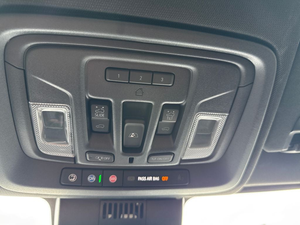 2025 GMC Sierra 2500HD 4WD Crew Cab Standard Bed AT4