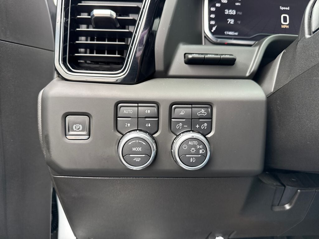 2025 GMC Sierra 2500HD 4WD Crew Cab Standard Bed AT4