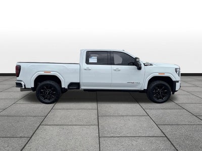 2025 GMC Sierra 2500HD 4WD Crew Cab Standard Bed AT4