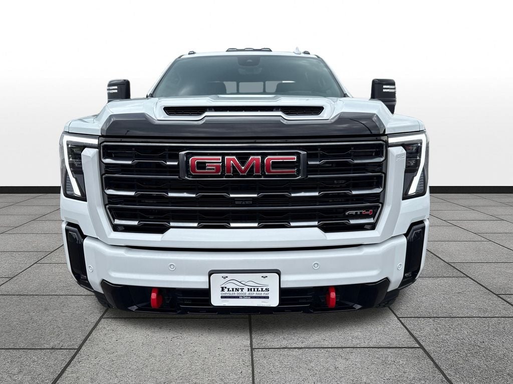 2025 GMC Sierra 2500HD 4WD Crew Cab Standard Bed AT4