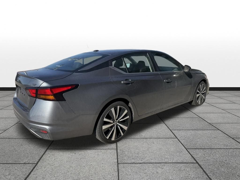 2021 Nissan Altima SR FWD