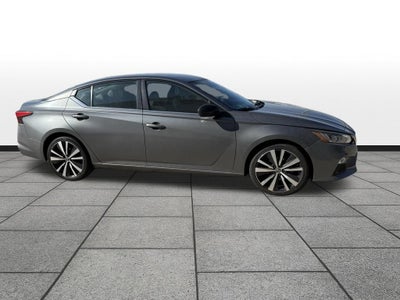 2021 Nissan Altima SR FWD