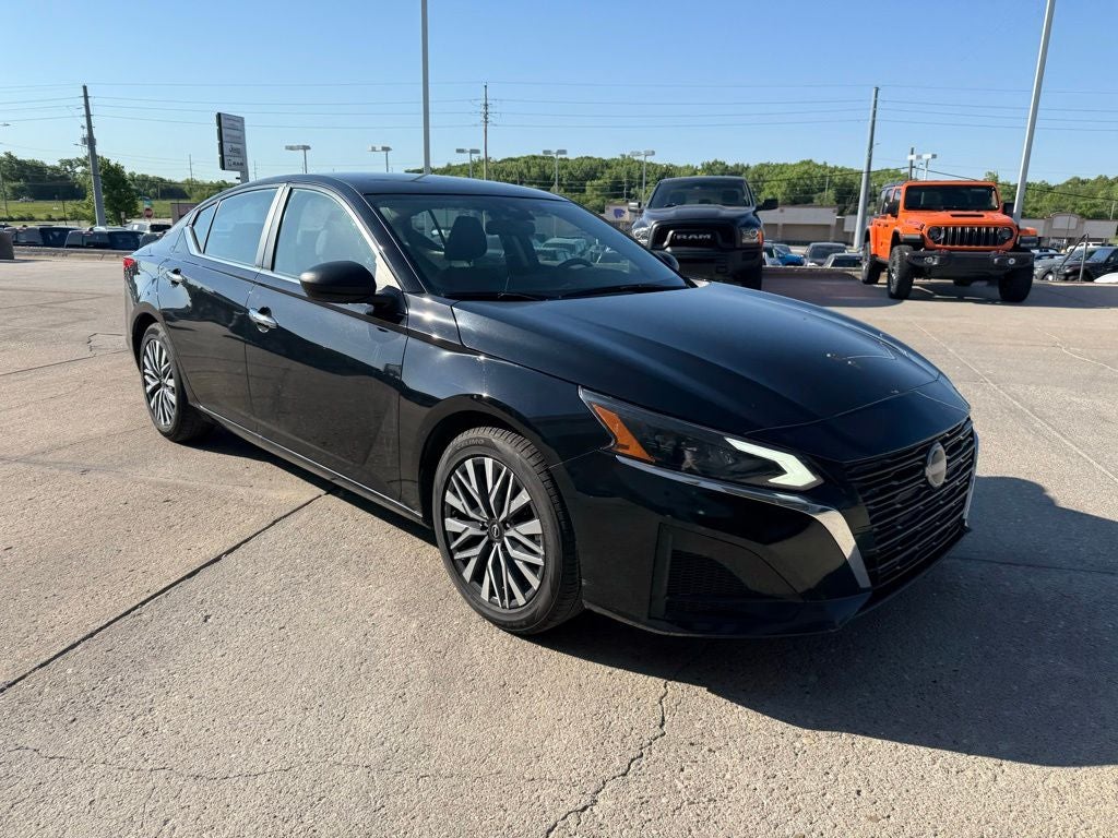 2024 Nissan Altima SV FWD
