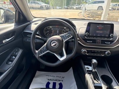 2025 Nissan Altima SV FWD