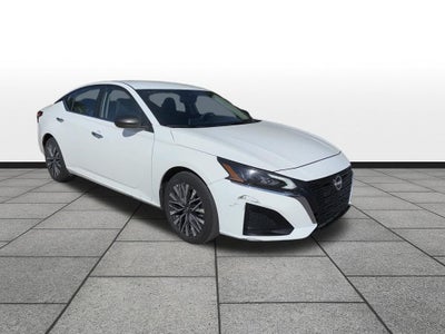2025 Nissan Altima SV FWD