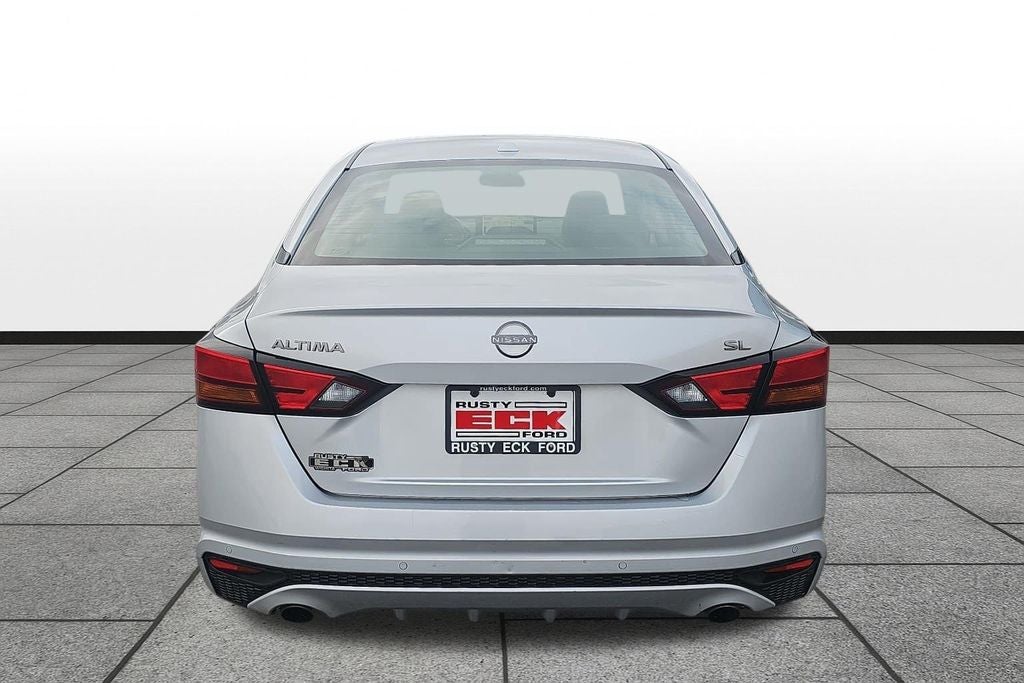 2023 Nissan Altima SL FWD