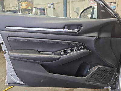 2023 Nissan Altima SL FWD