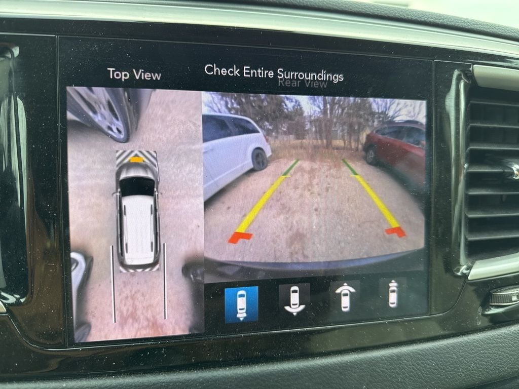 2020 Chrysler Pacifica Touring L