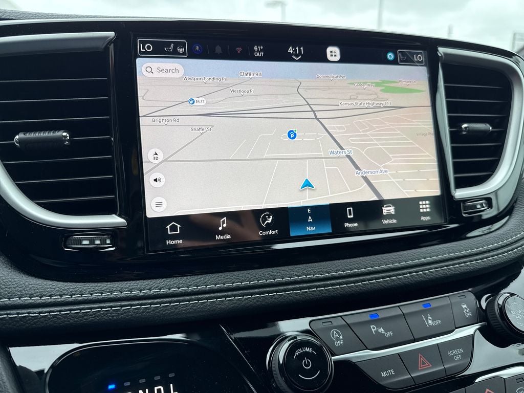 2027 Chrysler Pacifica Select