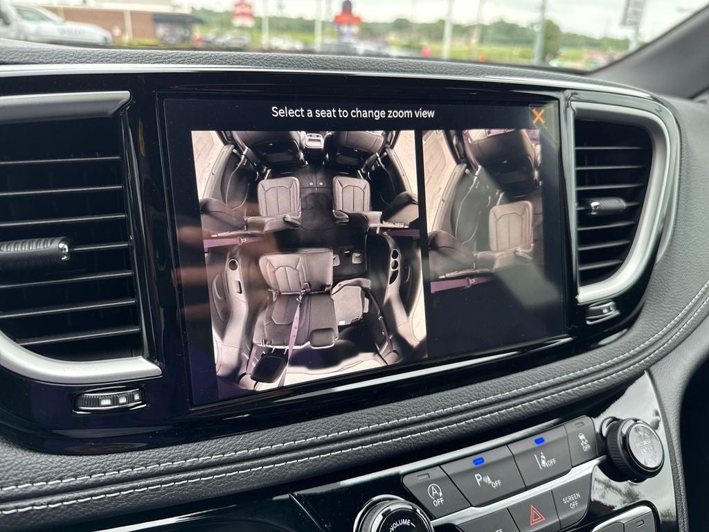 2027 Chrysler Pacifica PACIFICA SELECT