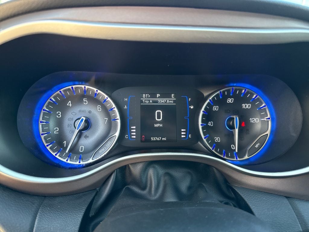 2023 Chrysler Voyager LX