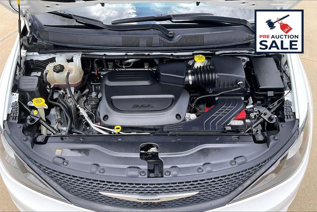 2023 Chrysler Voyager LX