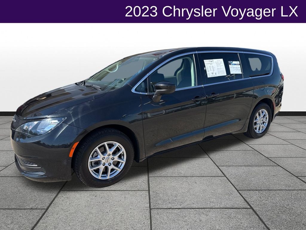 2023 Chrysler Voyager LX