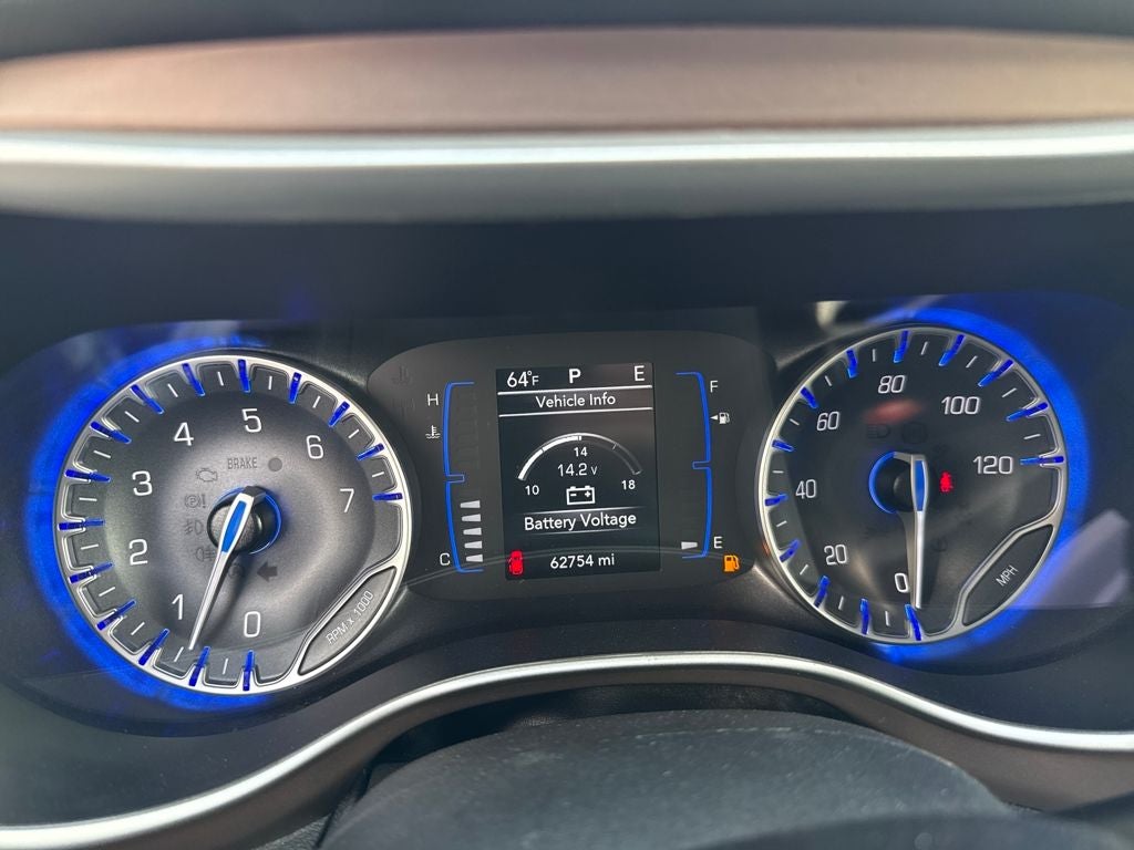 2023 Chrysler Voyager LX