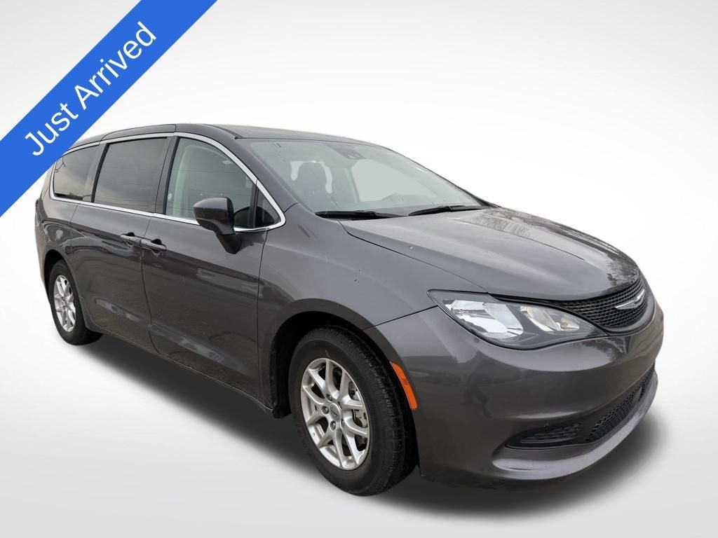 2023 Chrysler Voyager LX