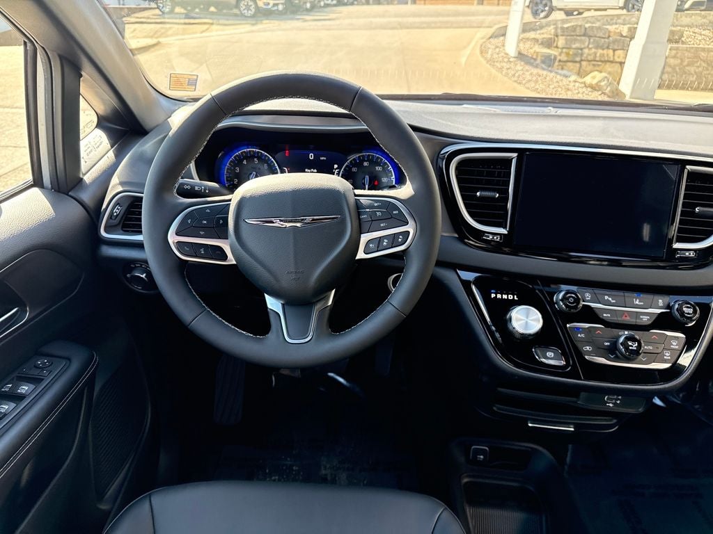 2026 Chrysler Voyager VOYAGER LX