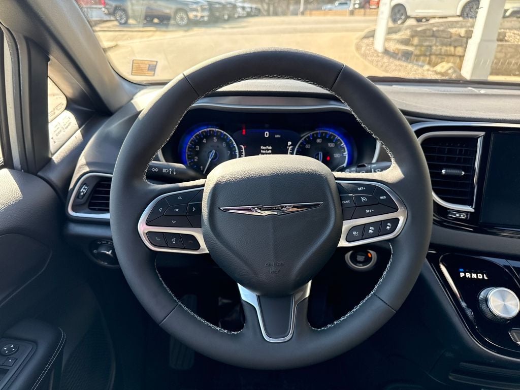 2026 Chrysler Voyager VOYAGER LX