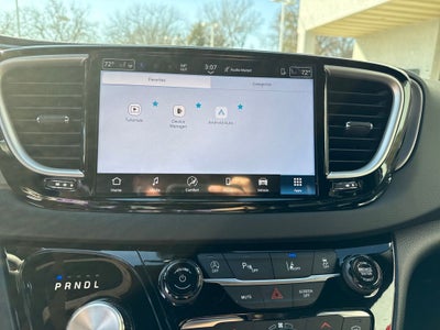 2026 Chrysler Voyager VOYAGER LX