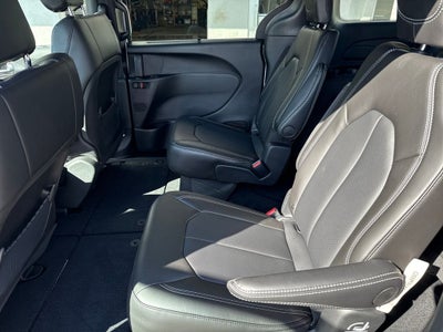 2026 Chrysler Voyager VOYAGER LX