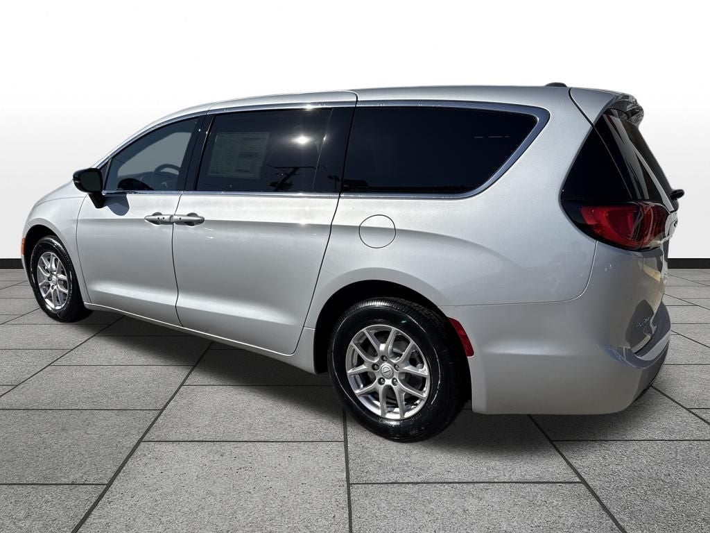 2026 Chrysler Voyager VOYAGER LX