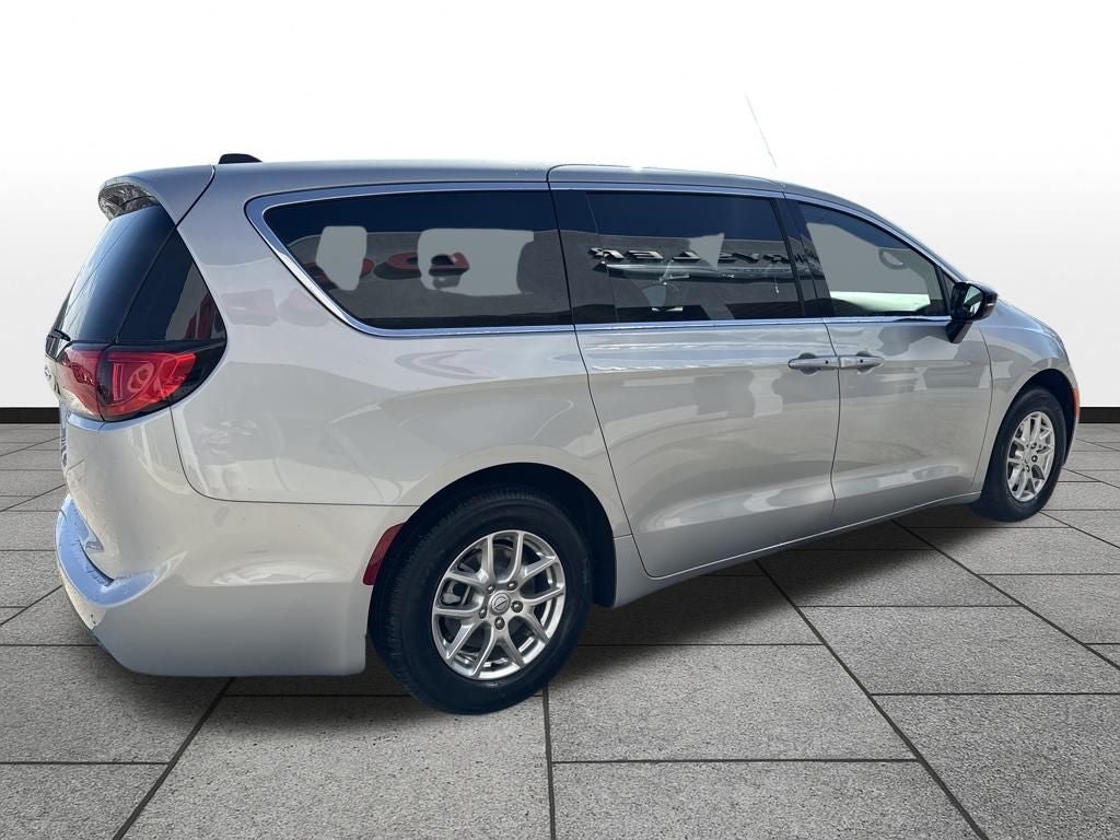 2026 Chrysler Voyager VOYAGER LX
