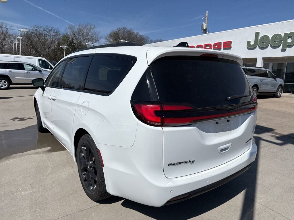 2025 Chrysler Pacifica Limited