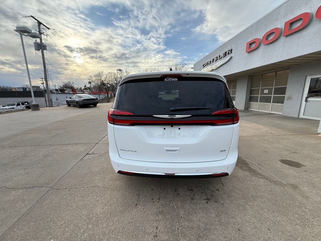 2026 Chrysler Pacifica PACIFICA SELECT AWD