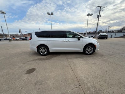 2026 Chrysler Pacifica PACIFICA SELECT AWD