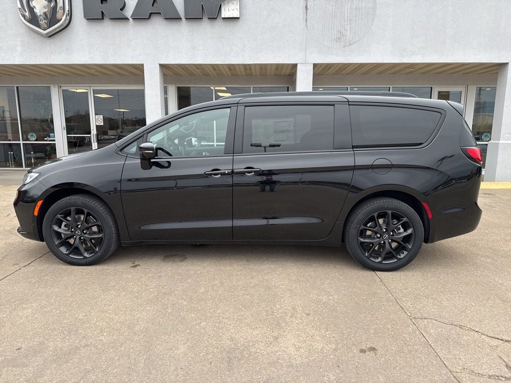 2026 Chrysler Pacifica PACIFICA LIMITED AWD