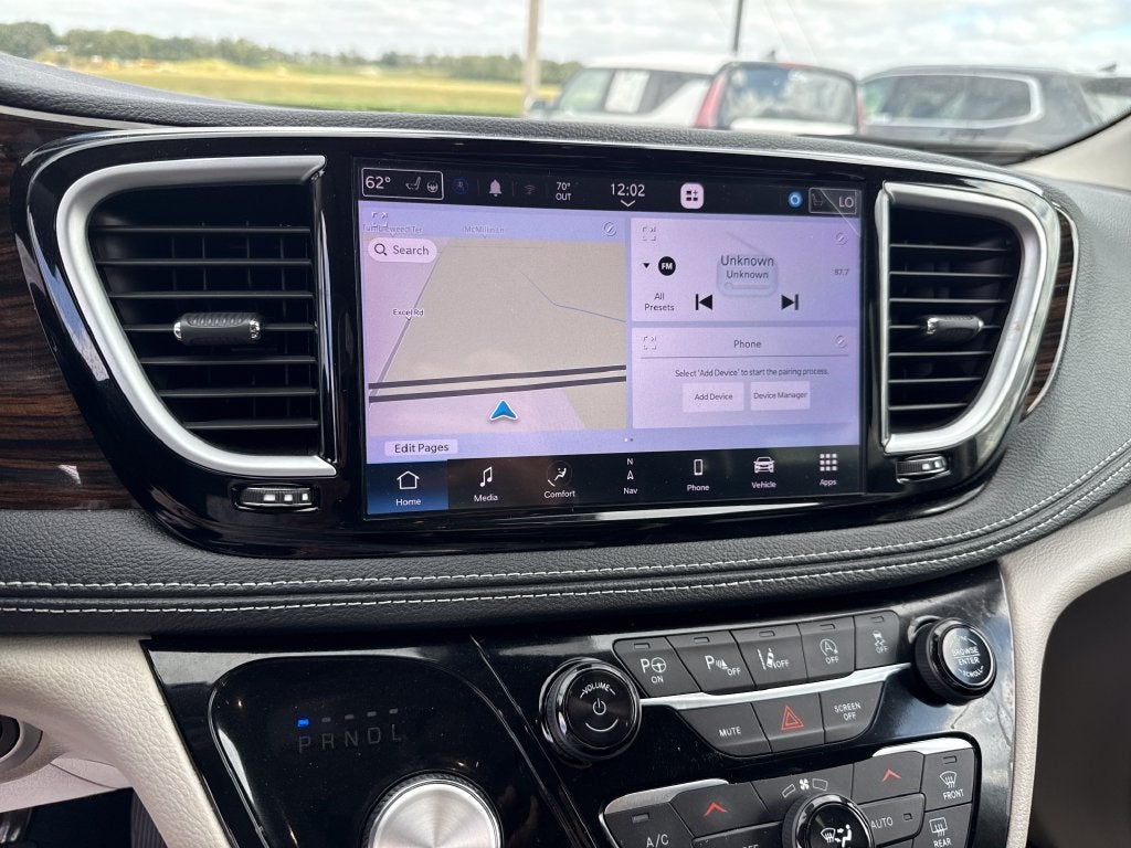 2024 Chrysler Pacifica Limited AWD