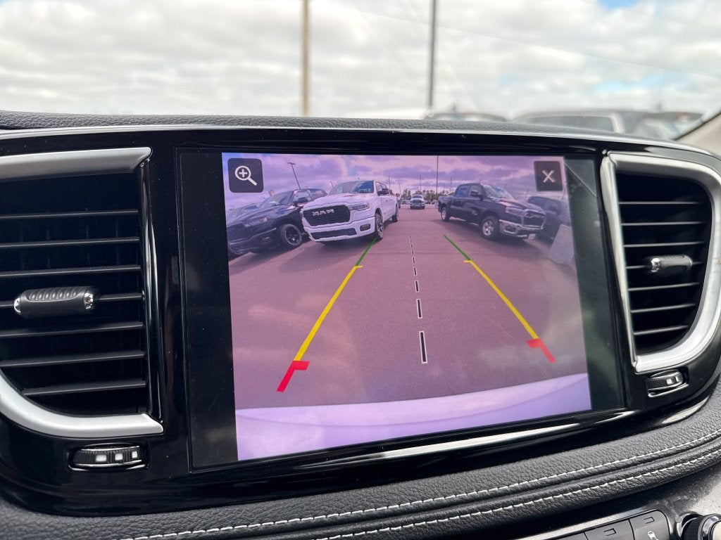 2024 Chrysler Pacifica Limited AWD