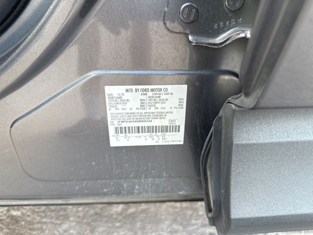 2022 Ford Edge Titanium