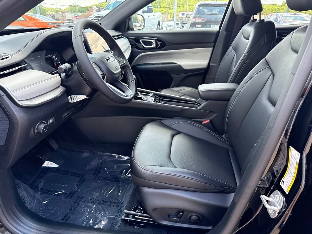 2025 Jeep Compass COMPASS LIMITED 4X4